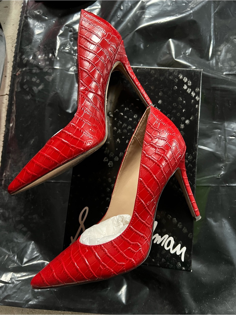 Sam Edelman Red Croc-Embossed Pointed Toe Stilettos - Picture 3 of 8